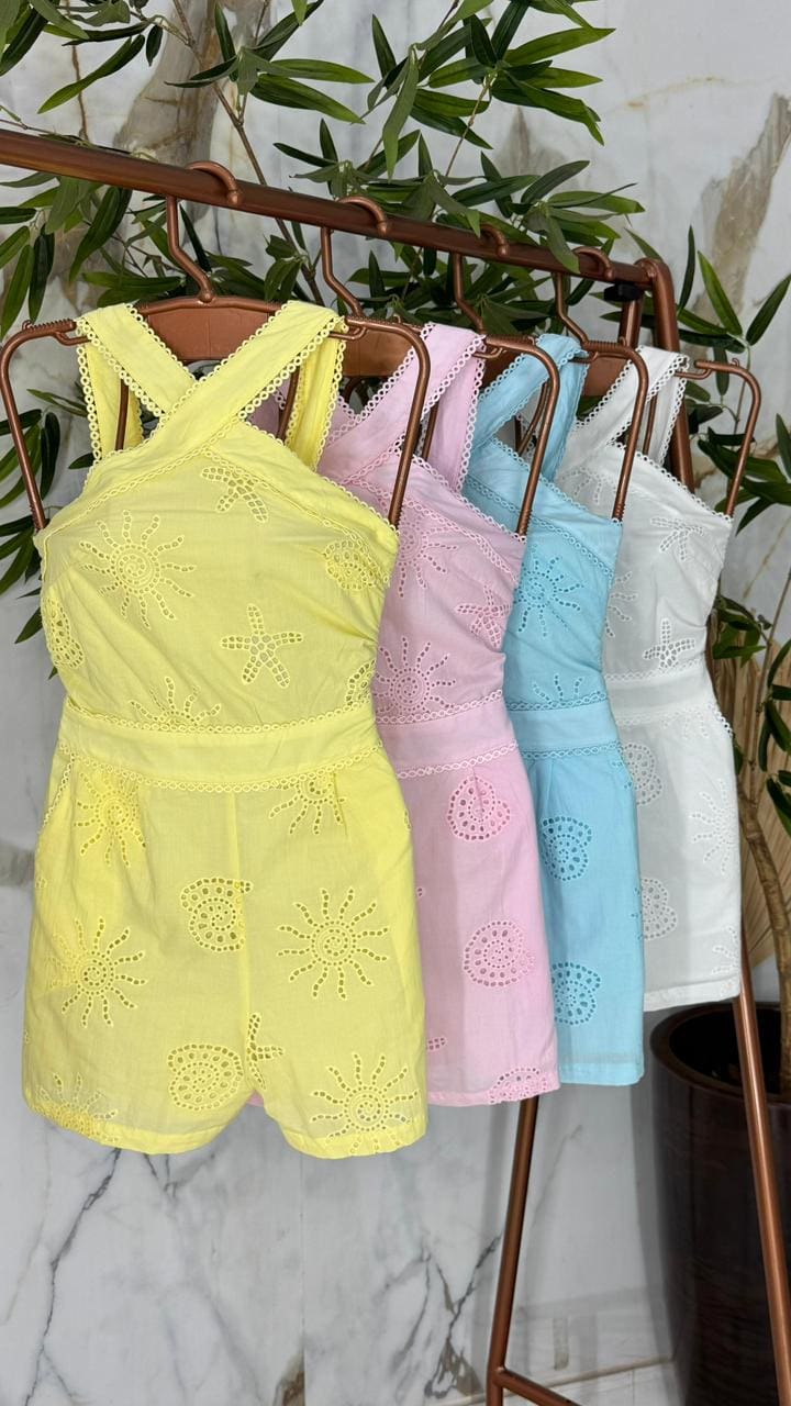 macaquinho amélia lese ref: maq142 tecido: lesse forrado premium importado qualidade botique